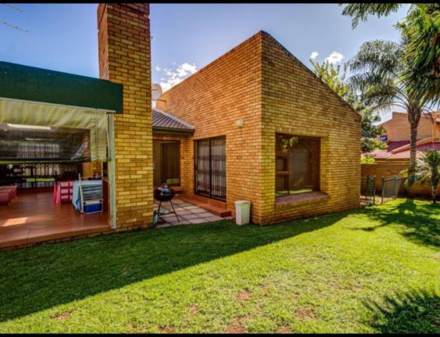 3 BEDROOM HOUSE FOR SALE IN GLEN ERASMIA